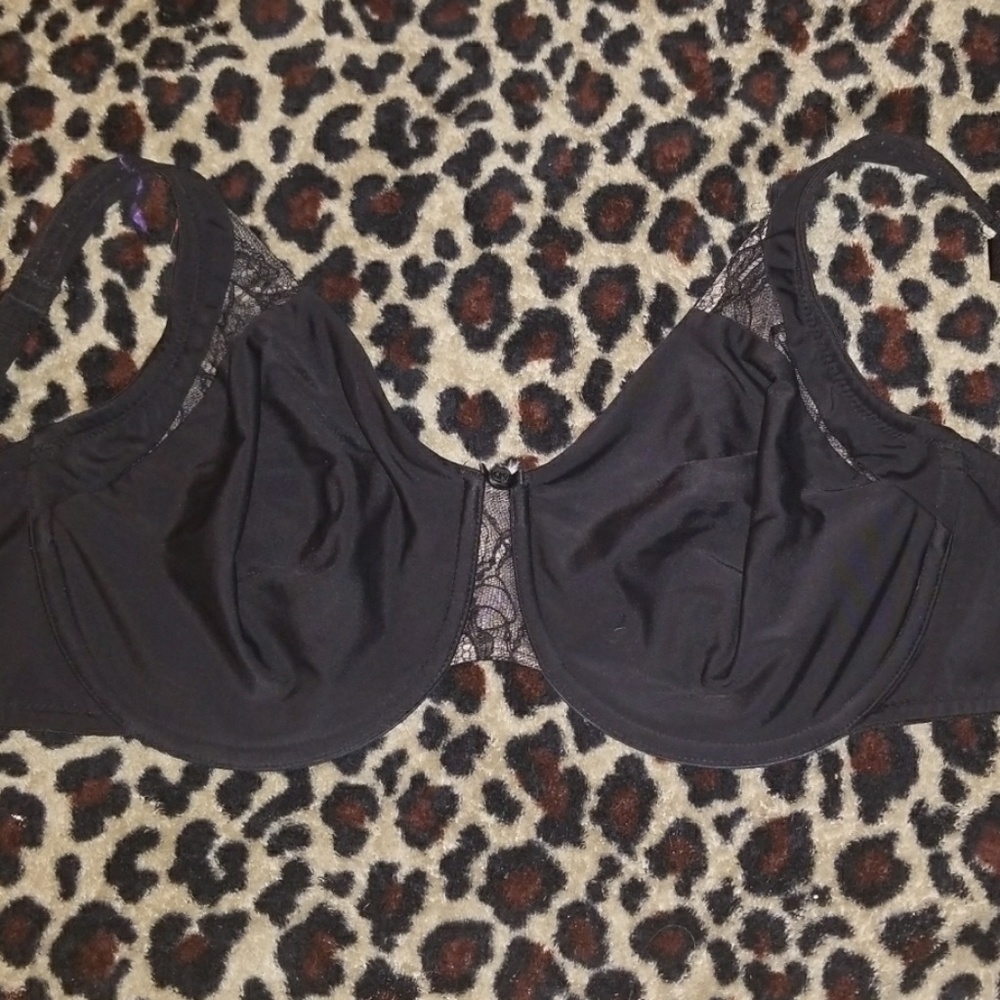Bra 38D